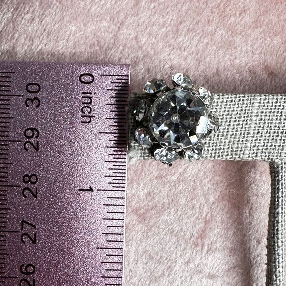 Vintage Signed Coro Rhinestone Screw-back Earrings Silver Tone Floral Design MCM - Picture 2 of 9